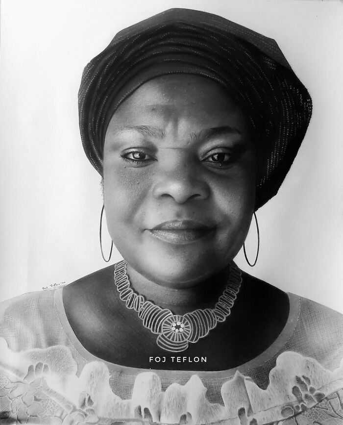 Retrato a lápiz de mi madre para su cumpleaños