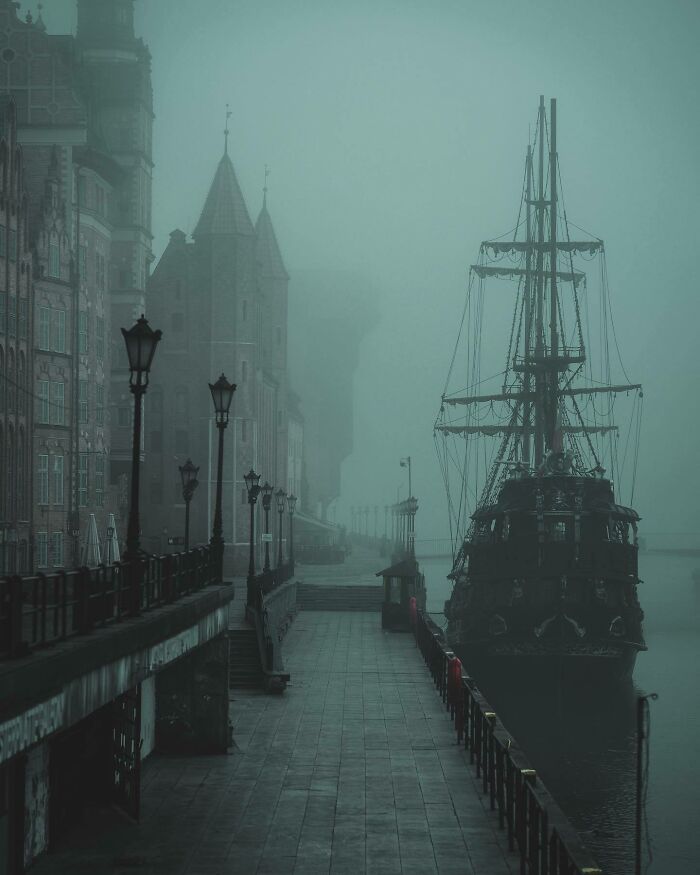 Mañana con niebla en Gdańsk, Polaonia