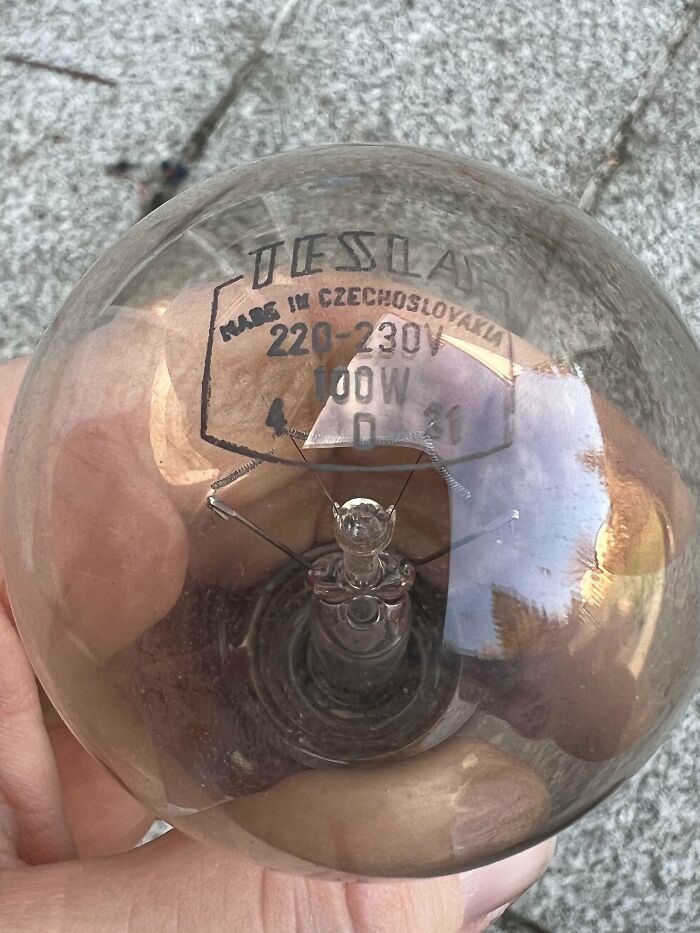 Esta bombilla llevaba en uso cada día desde 1990. Está 
