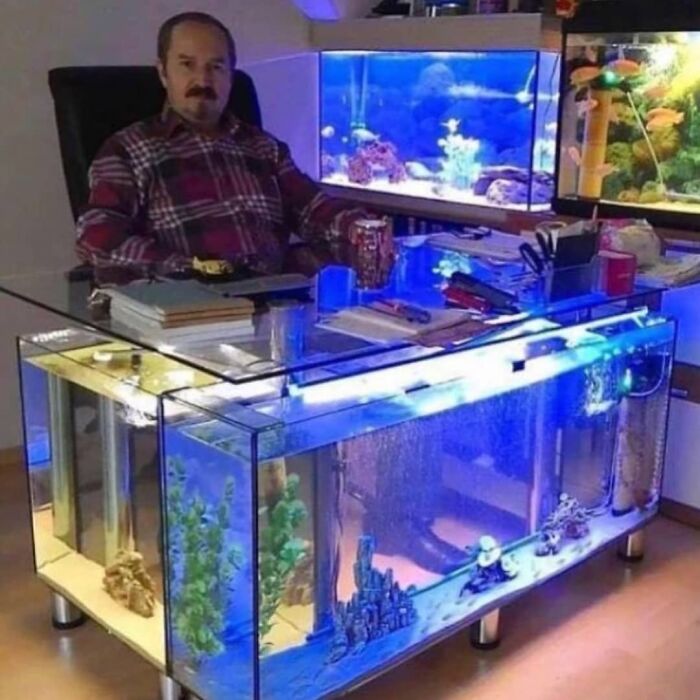 50 Cursed Images That Get Weirder The More You Scroll, As Shared On This Instagram Account