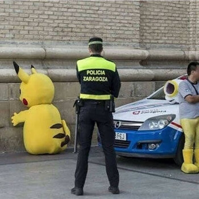 50 Cursed Images That Get Weirder The More You Scroll, As Shared On This Instagram Account