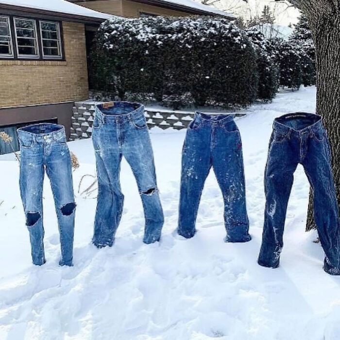 50 Cursed Images That Get Weirder The More You Scroll, As Shared On This Instagram Account