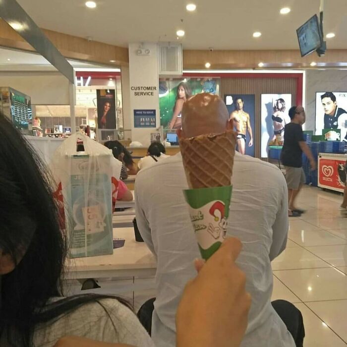 50 Cursed Images That Get Weirder The More You Scroll, As Shared On This Instagram Account