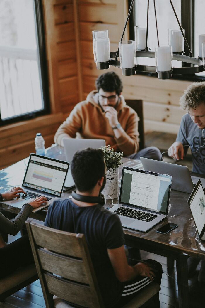 20 Historias sobre trabajar con gente millennial y de la generación Z