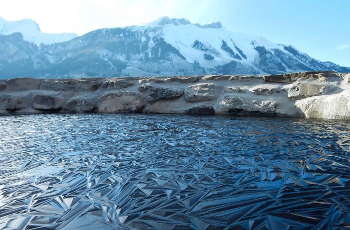 Cuando el agua se congela mucho