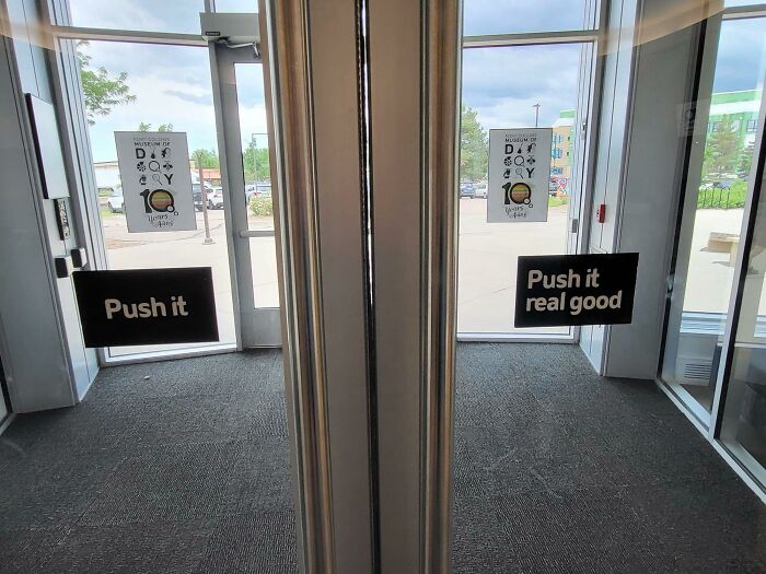 30 Times People Spotted Such A Surprisingly Funny Sign That They Just Had To Take A Picture