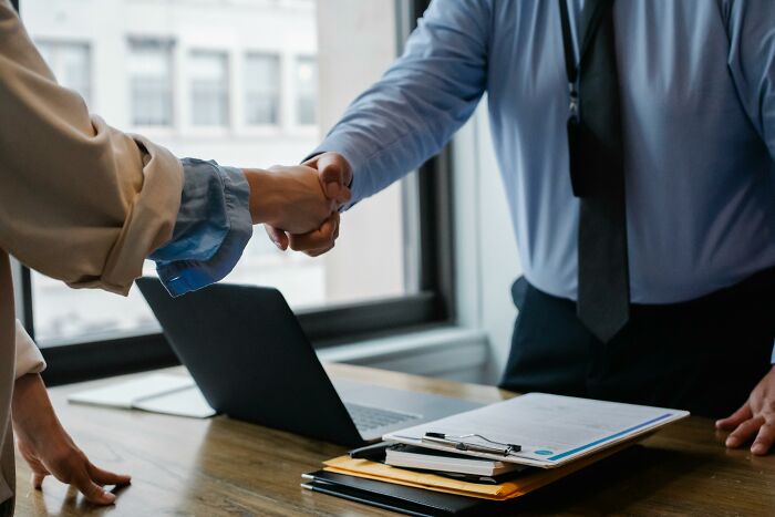 20 Historias sobre trabajar con gente millennial y de la generación Z