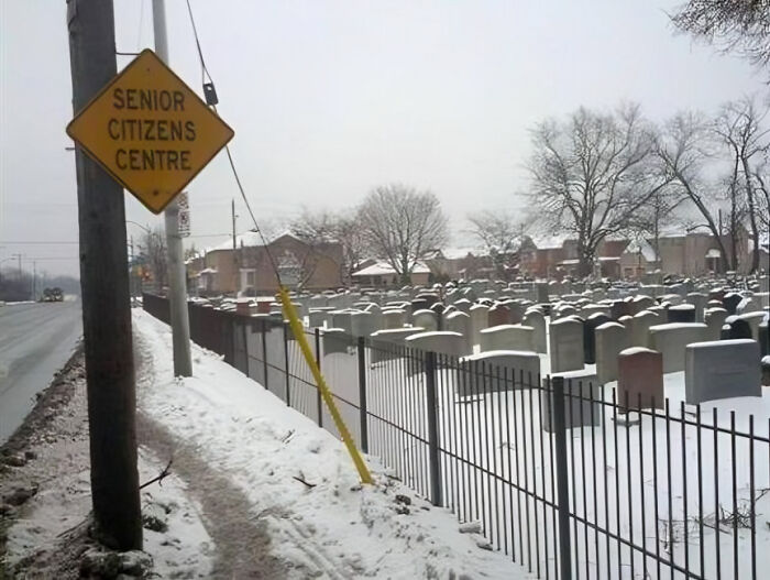 50 Times Signs Were So Funny, People Just Had To Share Them In This Facebook Group