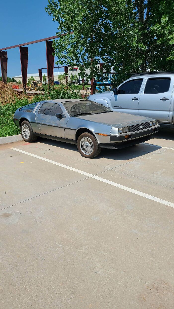 Esta "máquina del tiempo" tiene la matrícula caducada desde 1983