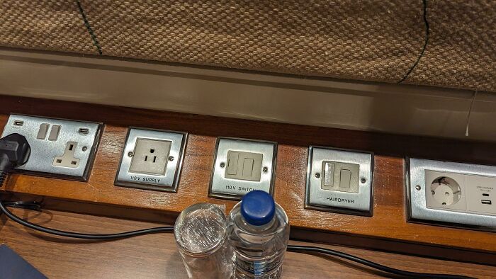 Este hotel con 3 tipos de enchufes
