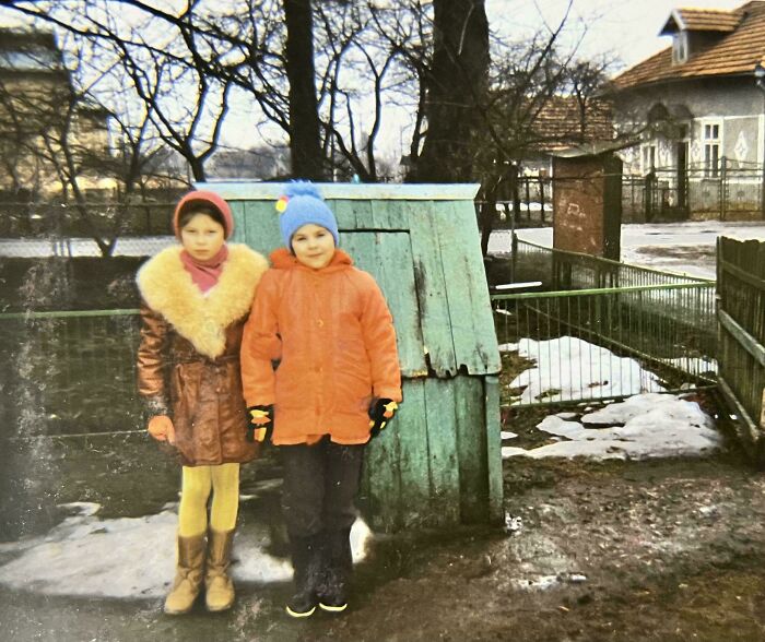Mi prima de 9 años salida de la revista Vogue, yo a los 8 años salida de South Park