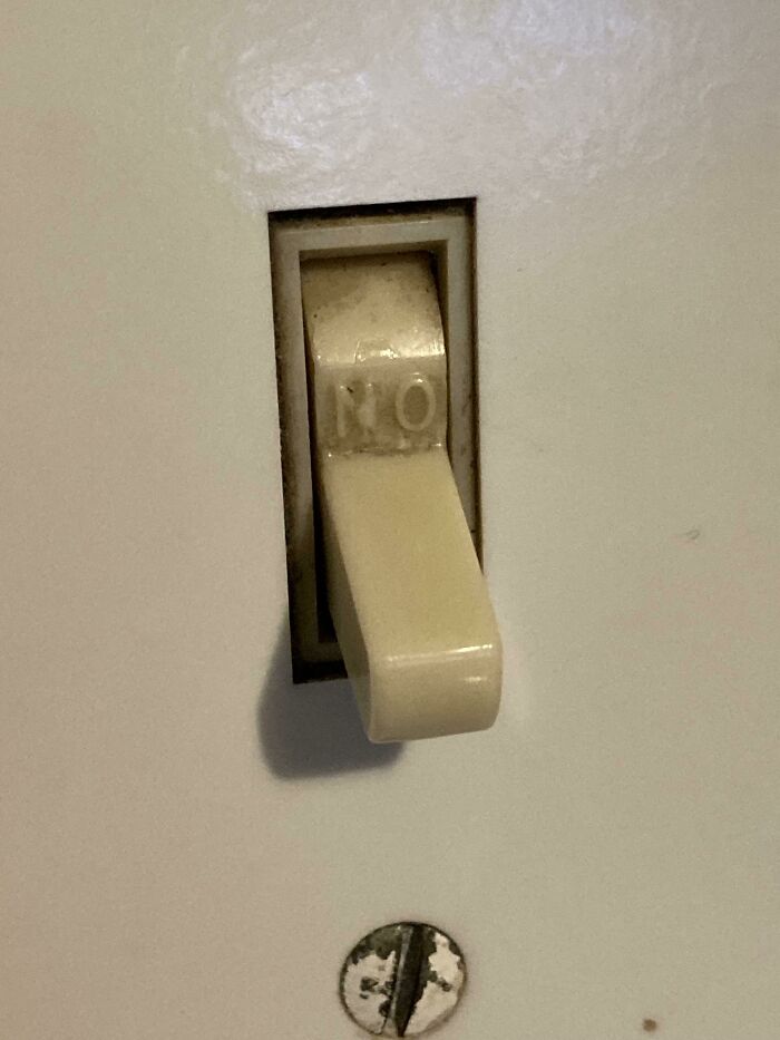 ¿Es tan difícil instalar un interruptor?