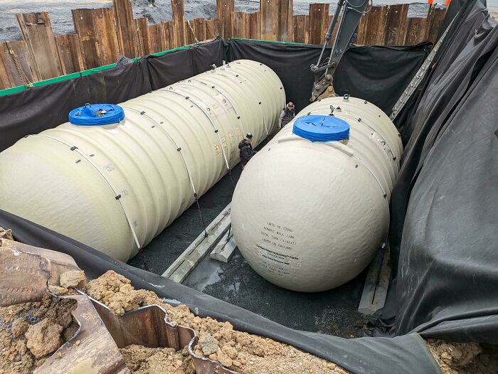 Los tanques de las gasolineras antes de ser enterrados