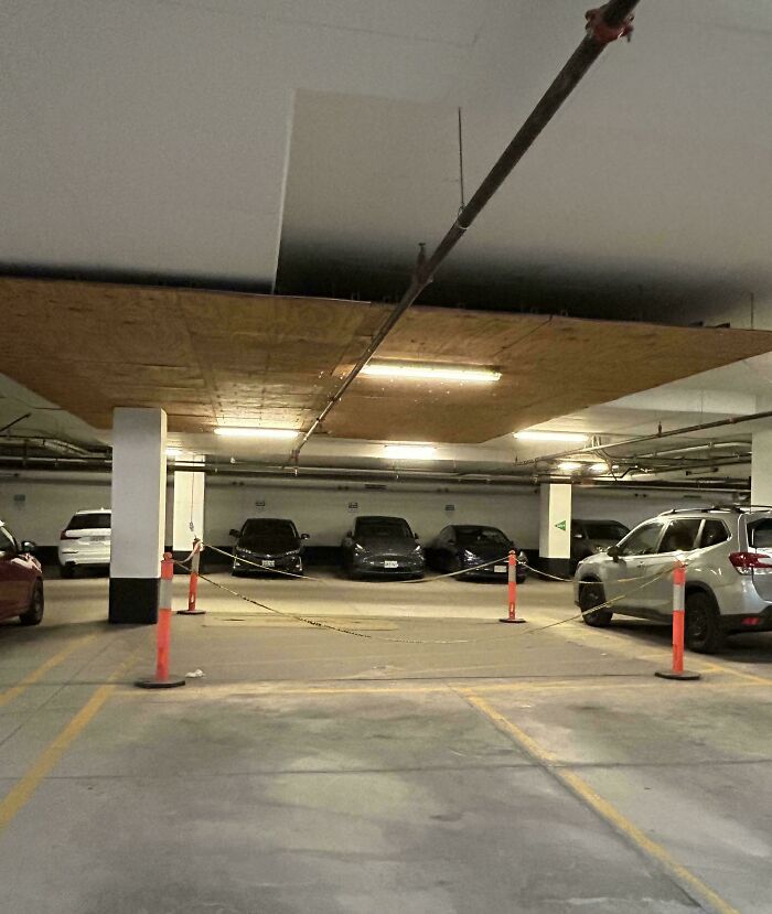 Aparcamiento prohibido en el hospital porque la máquina de resonancias está justo encima
