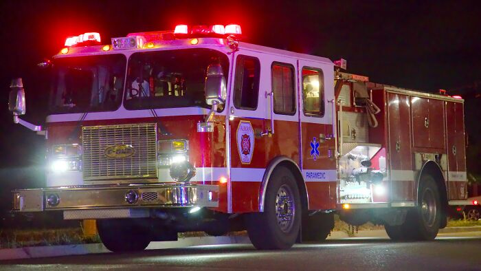 Operadores del 911 comparten llamadas de locura que no pudieron responder sin reir
