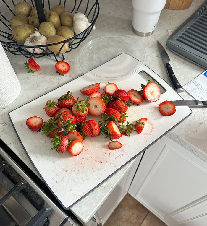 Lo que va a tirar mi esposa tras "cortar las fresas"