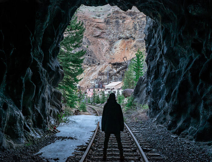 Este tunel de tren lleva a una ciudad minera abandonada