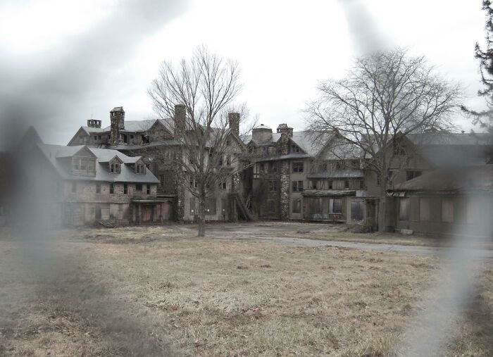 Escuela femenina Bennet en Millbrook, Nueva York. Cerrada desde 1978