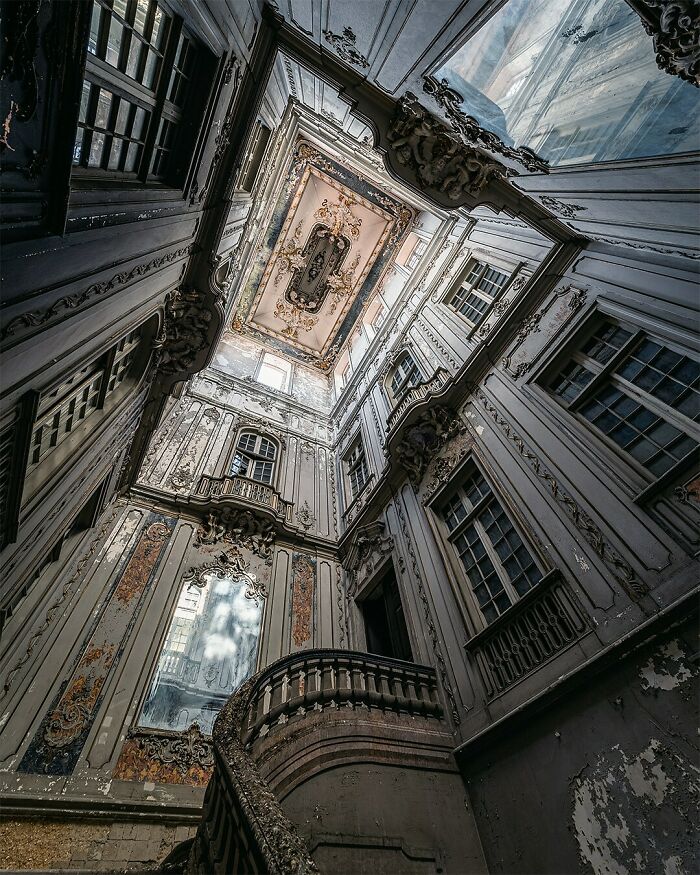 Palacio histórico abandonado en Portugal