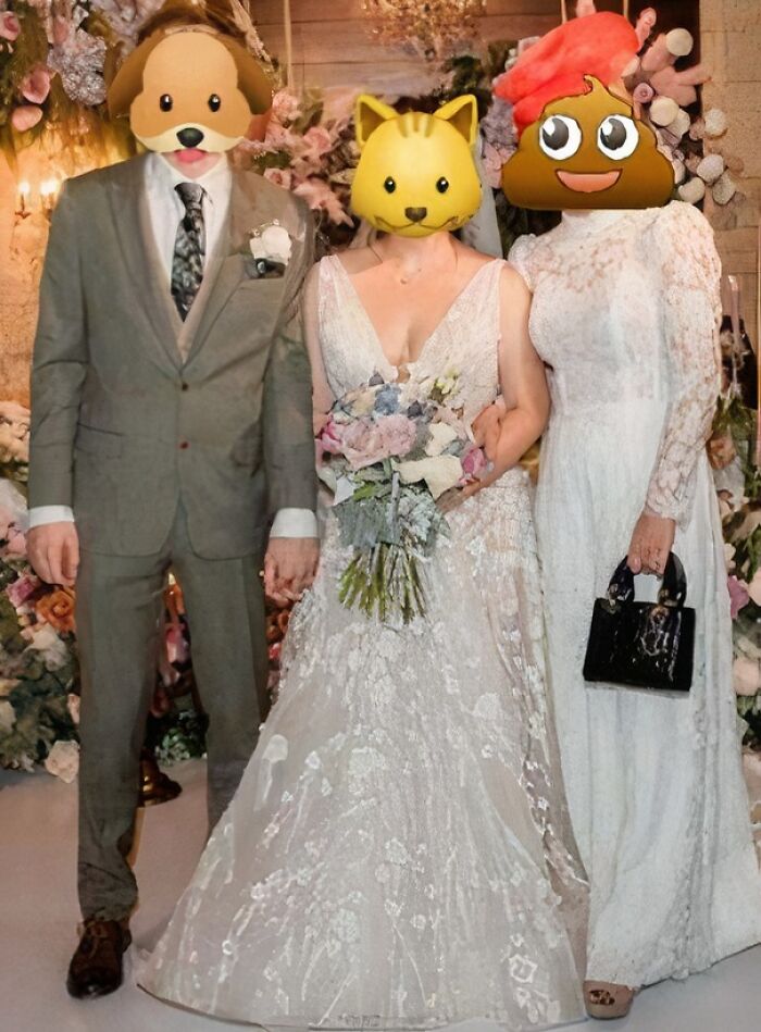 Esta amiga de mi madre encargó este vestido especialmente para ponérselo en mi boda