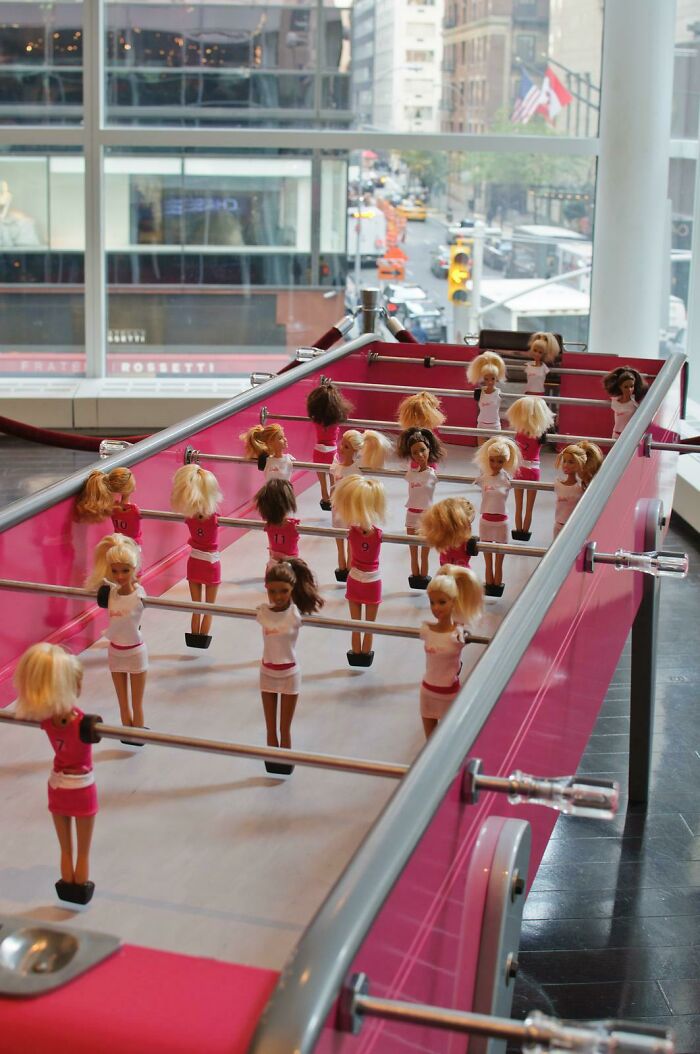 Futbolín de Barbie