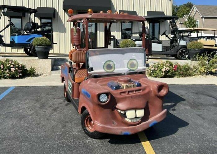 Este carrito de golf está a la venta