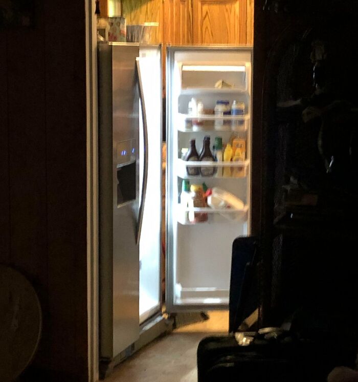 Mi suegra se deja la nevera abierta todo el rato cada vez que cocina
