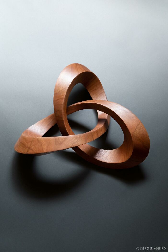 Hecho con madera de cerezo