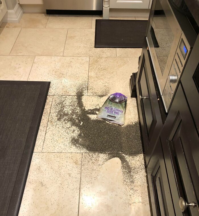 Mi madre acababa de limpiar la cocina y entonces ha pasado esto