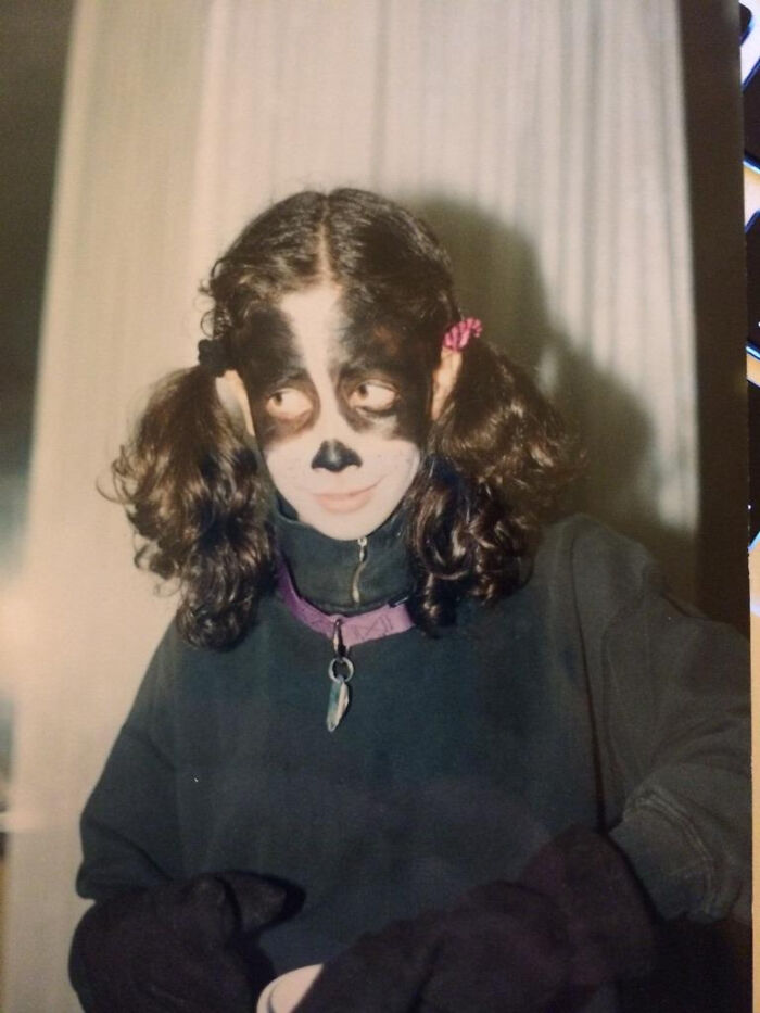 Yo a los 7 años disfrazada de mi perro por Halloween
