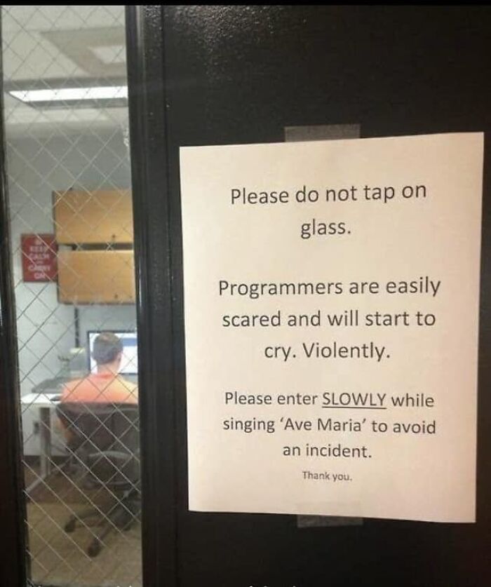 50 Hilarious New Pics In The “Give Me A Sign” Facebook Group’s Collection