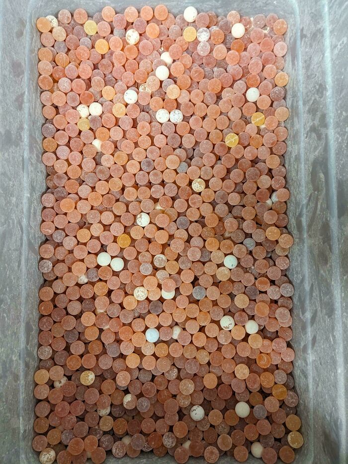 Hay un cubo entre todas estas esferas