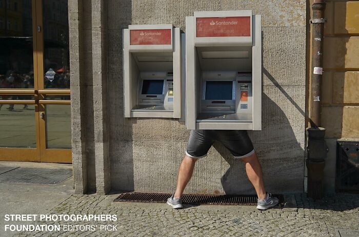 This Instagram Account Shares Highly Amusing Street Photos; Here Are Their 50 Newest Ones