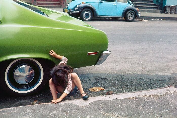 This Instagram Account Shares Highly Amusing Street Photos; Here Are Their 50 Newest Ones