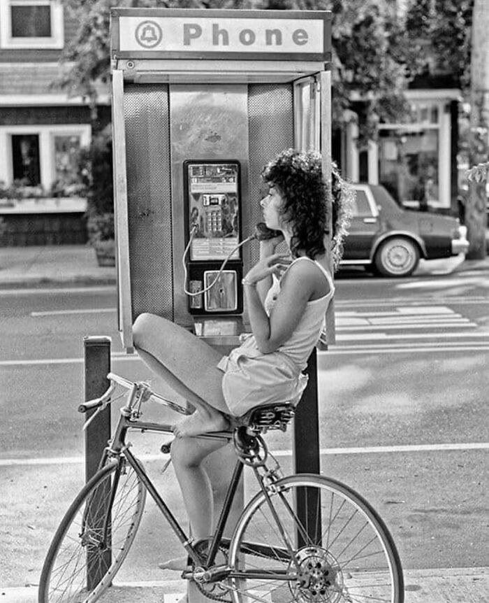 This Instagram Account Shares Highly Amusing Street Photos; Here Are Their 50 Newest Ones