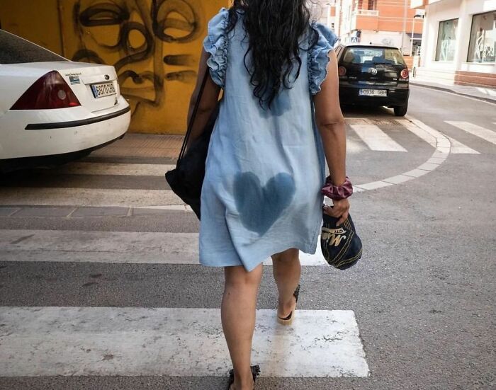 This Instagram Account Shares Highly Amusing Street Photos; Here Are Their 50 Newest Ones