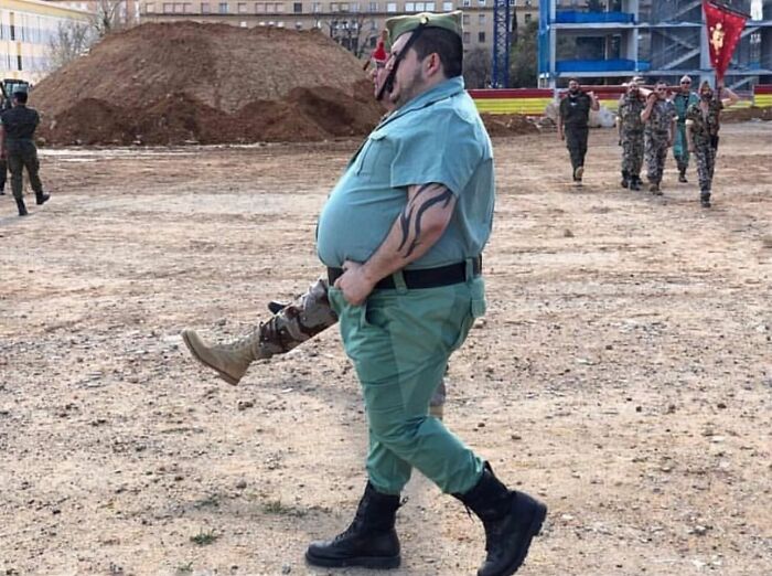 This Instagram Account Shares Highly Amusing Street Photos; Here Are Their 50 Newest Ones