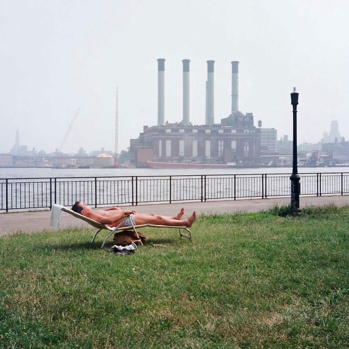 This Instagram Account Shares Highly Amusing Street Photos; Here Are Their 50 Newest Ones