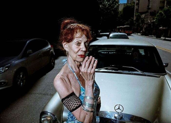 This Instagram Account Shares Highly Amusing Street Photos; Here Are Their 50 Newest Ones