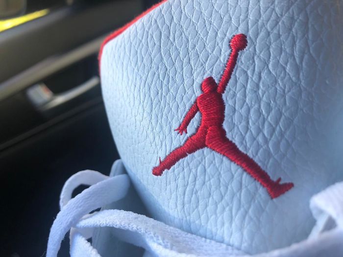 Vaya trasero le han puesto a Michael Jordan