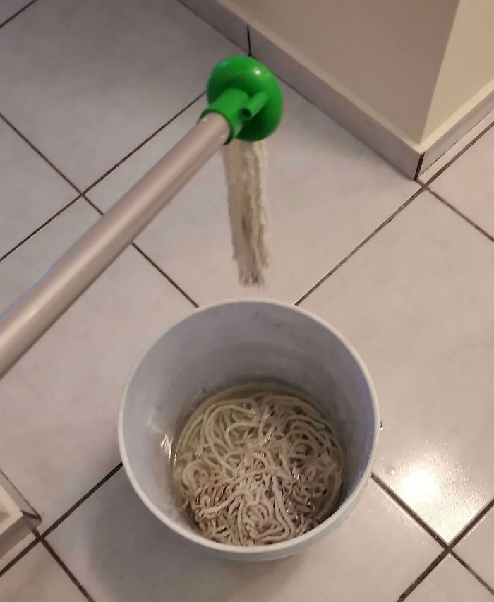 Bueno, creo que ya no tengo que fregar el suelo