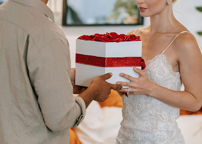20 Invitaciones con exigencias ridículas que la gente se vio obligada a seguir