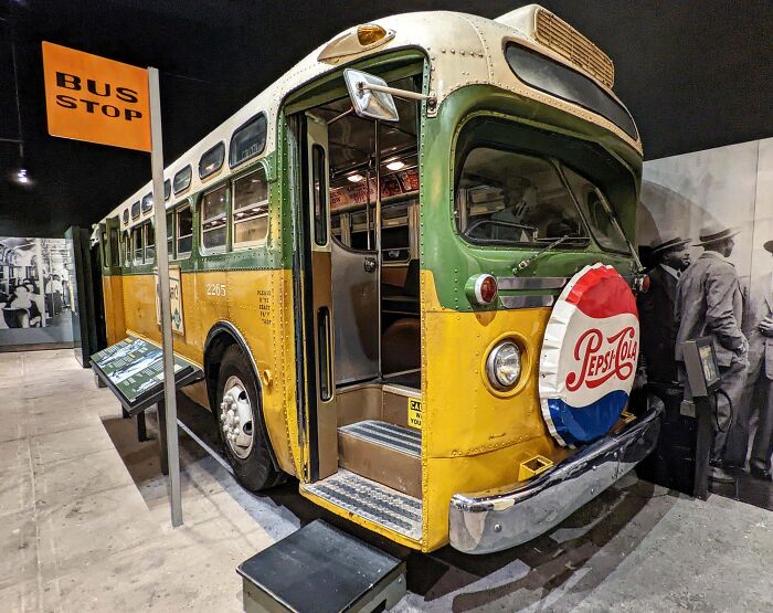 El autobús en el que Rosa Parks se negó a cambiar de asiento. Museo Nacional de Derechos Civiles. Memphis