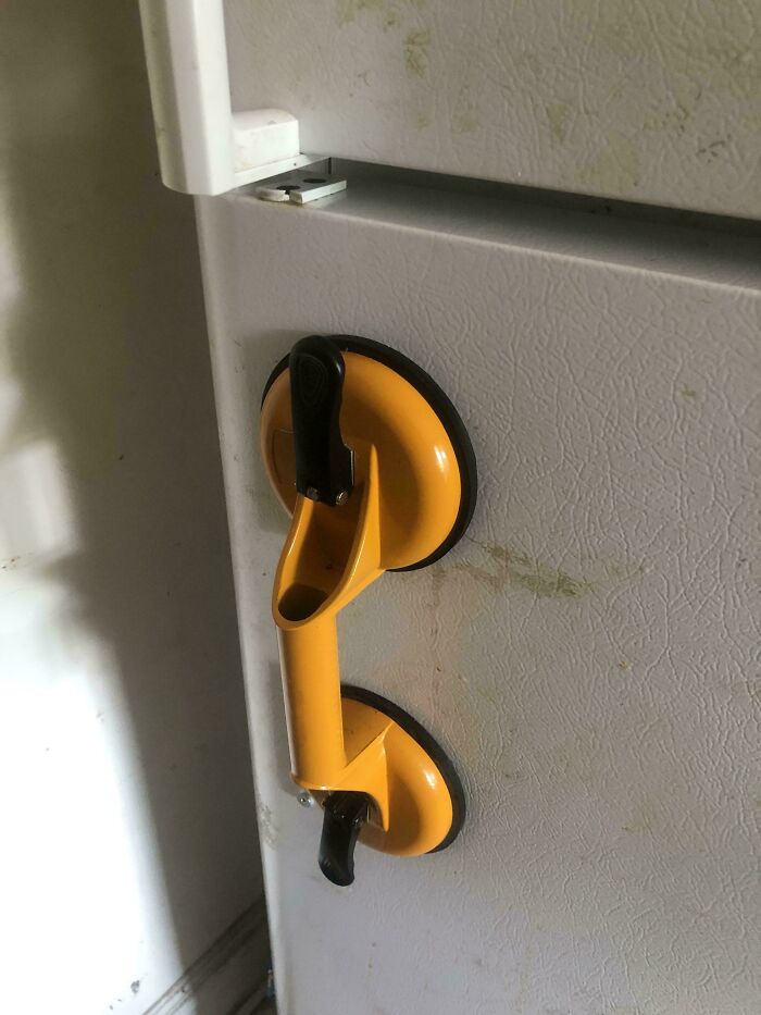 Se había roto la manija de la puerta del refrigerador 