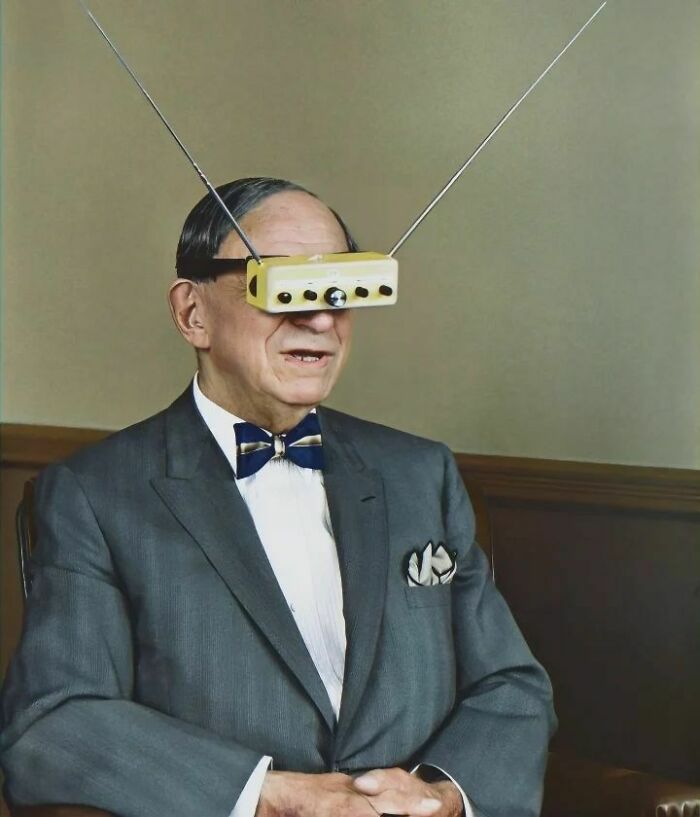 Hugo Gernsback es el inventor de las gafas de televisión. Tecnologías de RV del siglo XX