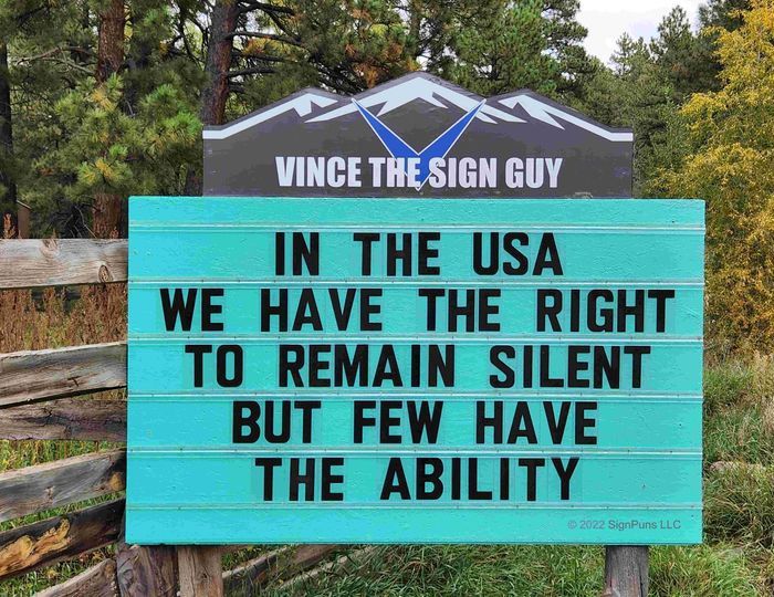 50 Of The Funniest And Most Baffling Signs That People Found In The Wild