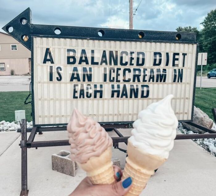 50 Of The Funniest And Most Baffling Signs That People Found In The Wild
