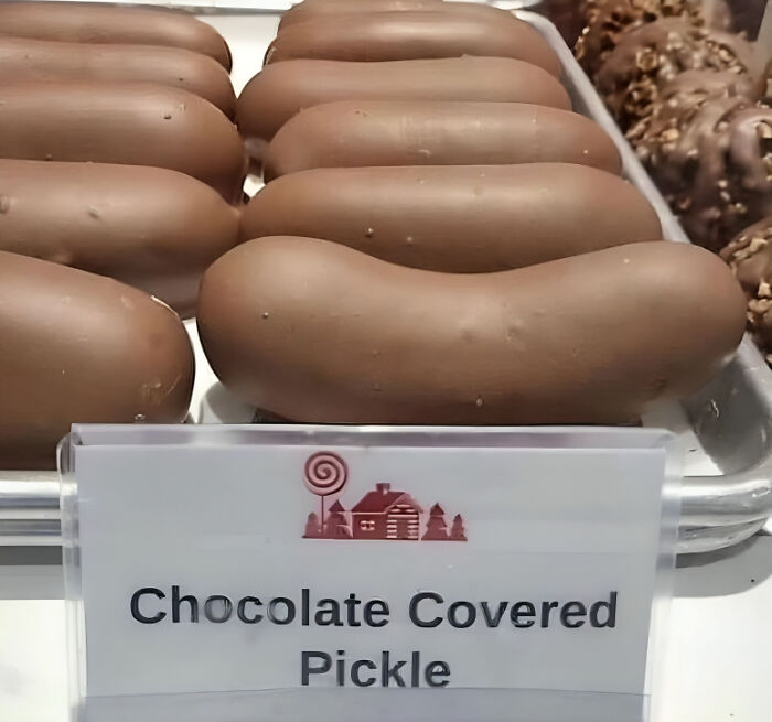 50 Of The Most Cursed Images For People Who Have A Higher Tolerance For Bizarreness (New Pics)