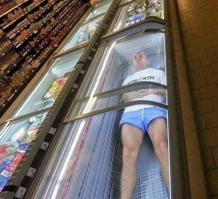 50 Of The Most Cursed Images For People Who Have A Higher Tolerance For Bizarreness (New Pics)