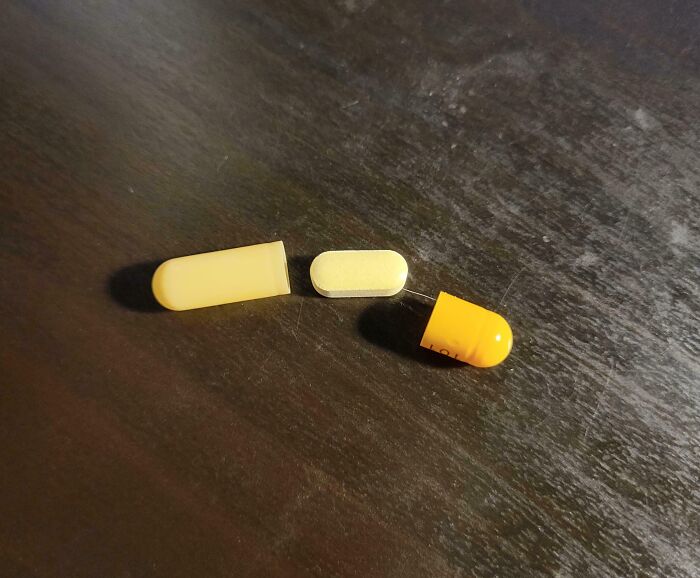 Mis cápsulas de antibiótico tienen una pastilla entera dentro